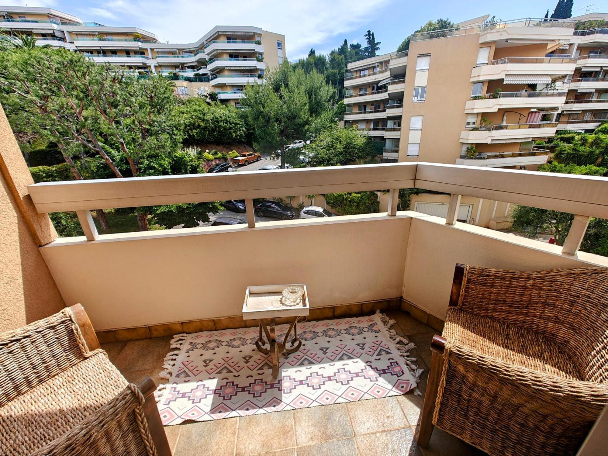 2 Bedroom Flat With Terrasse & Car-Park Nice Ouest Esterno foto